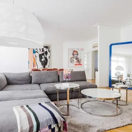 Appartement Charming 148m2 Flat In The Champs-elysees District